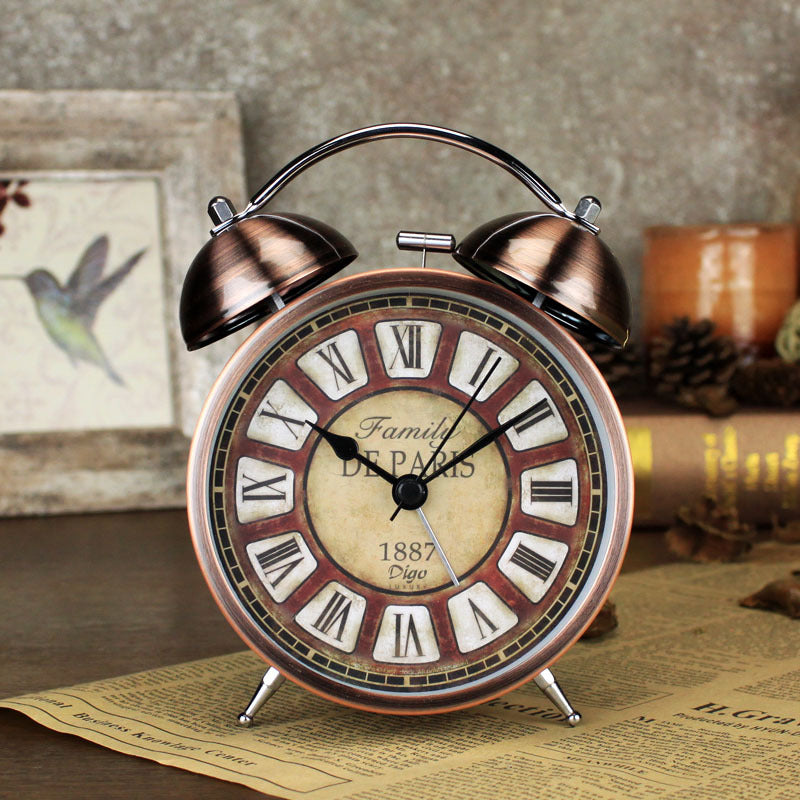 Amazon Hot Selling Explosive Product Electronic Alarm Clock Creative American Retro Quiet Desktop Clock